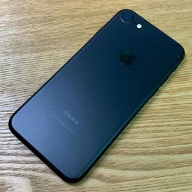 E5 SIMフリー iPhone7 128GB Black おまけ付き