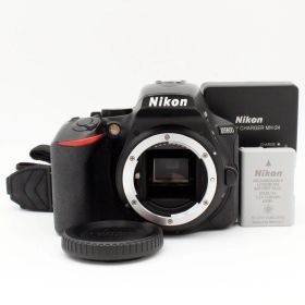 わずかシャッター数8492枚【新品級】Nikon D5600 ボディ#0601