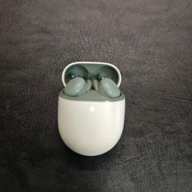 Google Pixel Buds A-Series 本体