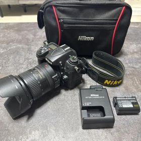 【美品】Nikon D7000+AF-S DX NIKKOR 18-200mm