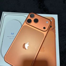 Apple iPhone 17 Pro Max コズミックオレンジ