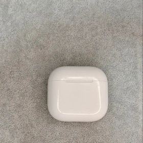 美品 イヤホン Apple Airpos 第4代 ノイズキャンセリング付きなし