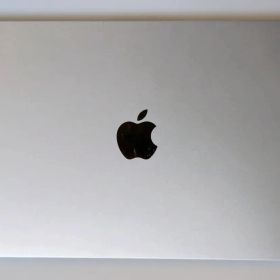 Apple MacBook Air M2 2022モデル美品‼️新品に近い‼️