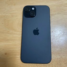 iPhone 15 128GB SIMフリー バッテリー83%