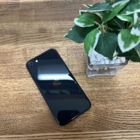iPhone SE2 64GB ブラック 国内版 SIMフリー 送料無料