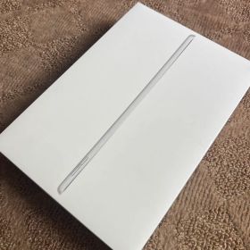 iPad (第9世代) 10.2インチ シルバー 64GB Wifiモデル