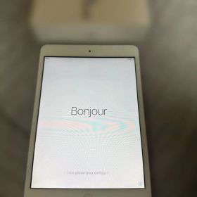 Apple iPad mini 16GB White 本体