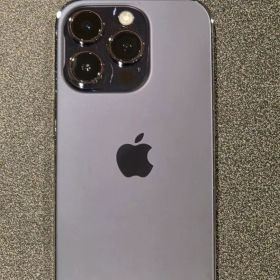 Apple iPhone 14 Pro 本体
