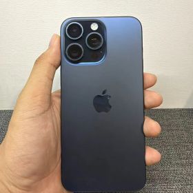 iPhone15 ProMax 256Gブルーチタン 3 眼カメラ 中古美品 全機能確認済み
