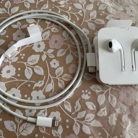 Apple EarPods Lightning と ケーブル 純正品