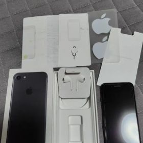 iPhone7 ブラック 128GB