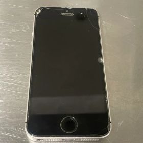 Apple iPhone SE本体