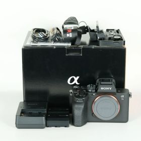 [美品 | シャッター数3,830回｜バッテリー2個・ベースプレート付] SONY α7R V（ILCE-7RM5） | SONY Eマウント