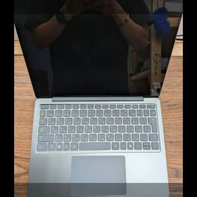 2025 Microsoft Surface Laptop 13 [美品・動作確認済み]（型番・識別番号：EP2-30766）