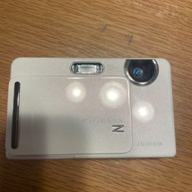 (動作未確認)FUJIFILM FinePix Z300 本体