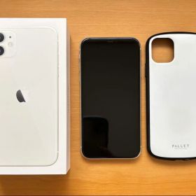 Apple iPhone 11 ホワイト 本体 ケースと箱付き