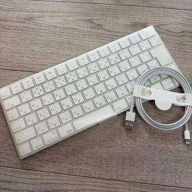 Apple Magic Keyboard Bluetooth