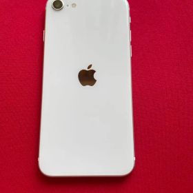 Apple iPhone SE 本体 ホワイト