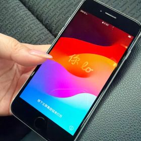 iPhone SE 第2世代 本体