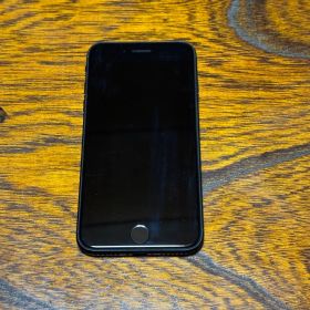 Apple iPhone SE (第3世代) 本体 64GB ネイビー82%