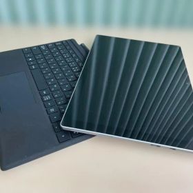 【訳あり・第7世代Core i5・SSD256GB】Surface Pro5