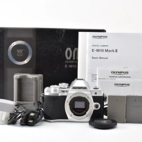 ★極上品★ 《ショット数 2030回》 オリンパス OLYMPUS OM-D E-M10 Mark III ボディ シルバー 《元箱付き》#2739