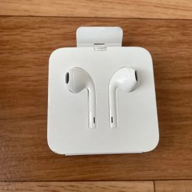 Apple EarPods with Lightning Connector