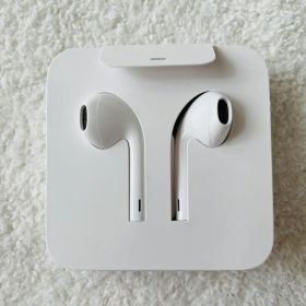 【新品】Apple EarPods Lightningコネクタ 本体