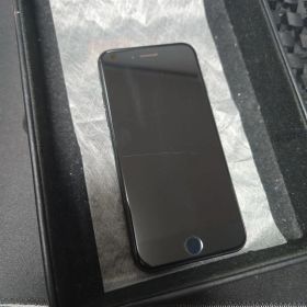 Apple iPhone 7 128GB ブラック 本体