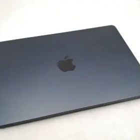 【中古】Apple MacBook Air 13インチ CTO (M2,2022) ミッドナイト M2(CPU:8C/GPU:10C)/24G/1T/35W AC(USB-Cx2)【ECセンター】保証期間１