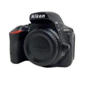 デジタル一眼レフカメラ Nikon D5500【中古】