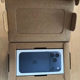 新品未開封Apple iPhone 17Promax 256G 本体
