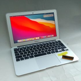 MacBook Air (11㌅, Mid 2013) i5 4GB 121GB