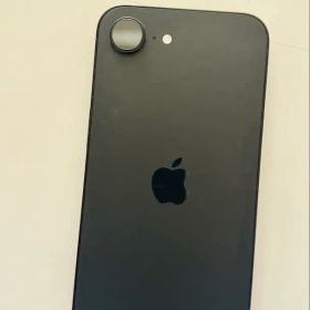 Apple iPhone 17eブラック 本体