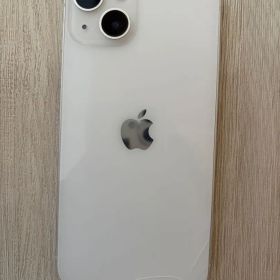 Apple iPhone 13 本体と充電器付き