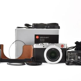 【シャッター回数：1,690回】 ライカ Leica D-LUX 7 19116 シルバー コンパクトデジタルカメラ 元箱付き 付属品多数 [美品] #3018681A