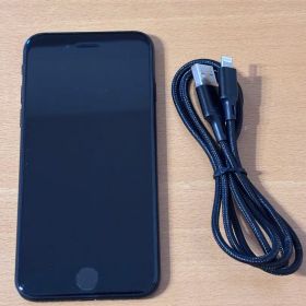 iPhone SE 第2世代 Apple ブラック ケーブル付 USED 美品①