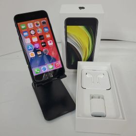 Apple iPhone SE (MX9R2)・スマホ・第2世代・ブラック・SIMロックあり・DOCOMOキャリア・64GBiOS 17.2.1 #002957