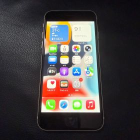 極美品 SIMフリー iPhone SE 第3世代 64GB バッテリー97%