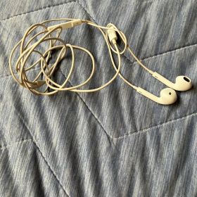 Apple EarPods with Remote and Mic