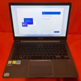 【グラボ内蔵】ASUS ZENBOOK SERIES UX331U Corei5