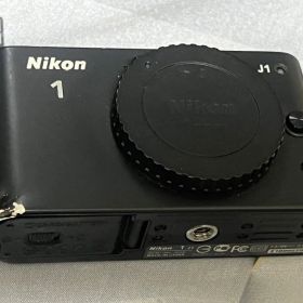Nikon 1 J1 本体 ミラーレス一眼カメラ