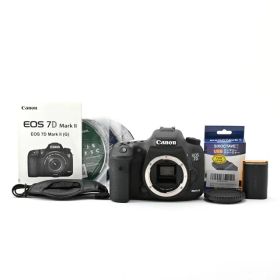 ＜美品＞ Canon EOS 7D Mark II ボディ｜デジタル一眼レフカメラ｜シャッター数7,030枚｜新品同様に綺麗