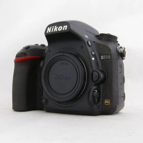 【中古】 (ニコン) Nikon D750 ボデイ【中古カメラ デジタル一眼】 ランク：B-