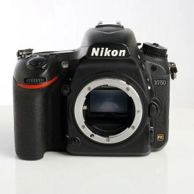 【中古】 (ニコン) Nikon D750 ボデイ【中古カメラ デジタル一眼】 ランク：B
