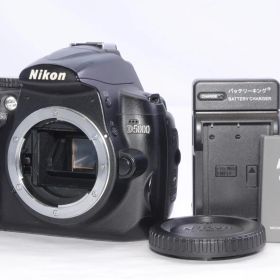 Nikon D5000 デジタル一眼レフ ボディ 黒 充電器・バッテリ付 液晶暗め