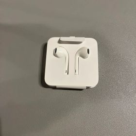 Apple EarPods with Lightning Connector