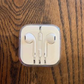 【新品未使用】Apple純正 有線イヤホン マイク付き EarPods