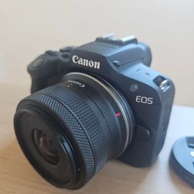 【美品】Canon EOS R100 標準レンズキット＋OUTDOORバッグ付