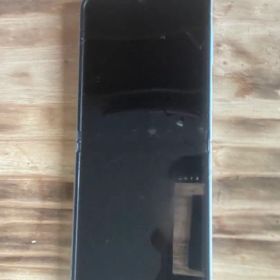 Galaxy Z Flip6 SIMフリー（メイン画面不点灯・サブ画面可）